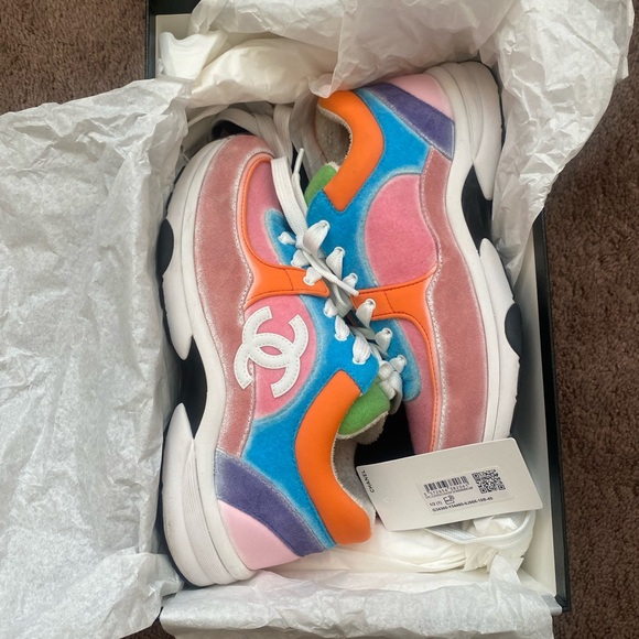 L@@K ! CHANEL MULTI COLOR SNEAKER SZ 40 - Picture 2 of 8